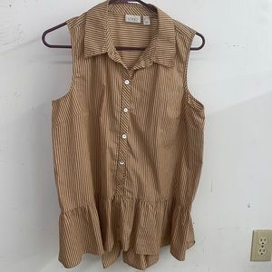 Super Cute women’s Summer Top! Brown Peach Pin Stripes Medium Sleeveless